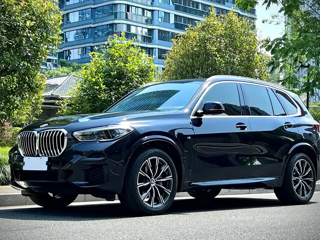 2022 BMW X5 xDrive40i M Sport Package