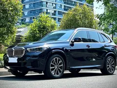 2022 BMW X5 xDrive40i M Sport Package, чёрный — фото 1