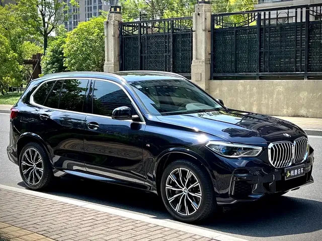 2022 BMW X5 xDrive40i M Sport Package
