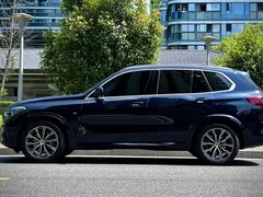 2022 BMW X5 xDrive40i M Sport Package, чёрный — фото 4