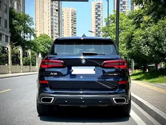 2022 BMW X5 xDrive40i M Sport Package, чёрный — фото 6