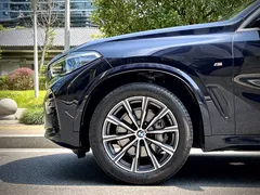 2022 BMW X5 xDrive40i M Sport Package, чёрный — фото 16