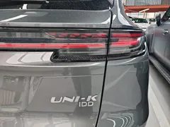2022 Changan UNI-K iDD PHEV 130km 1.5T Premium — фото 8