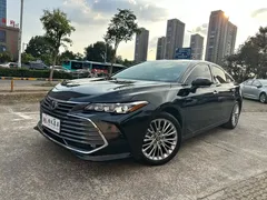 2019 Toyota Avalon Hybrid 2.5L XLE Premium, чёрный — фото 1