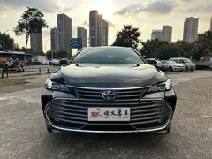 2019 Toyota Avalon Hybrid 2.5L XLE Premium, чёрный — фото 2