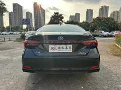 2019 Toyota Avalon Hybrid 2.5L XLE Premium, чёрный — фото 5