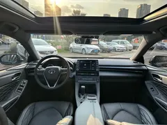 2019 Toyota Avalon Hybrid 2.5L XLE Premium, чёрный — фото 6