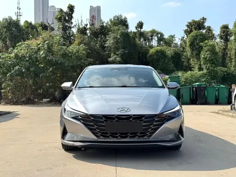 2021 Hyundai Elantra 1.5L CVT LUX Premium