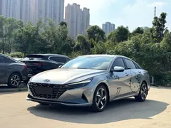 2021 Hyundai Elantra 1.5L CVT LUX Premium — фото 2