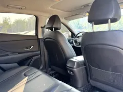 2021 Hyundai Elantra 1.5L CVT LUX Premium — фото 8