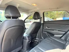 2021 Hyundai Elantra 1.5L CVT LUX Premium — фото 9