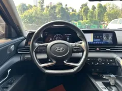 2021 Hyundai Elantra 1.5L CVT LUX Premium — фото 10