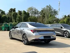 2021 Hyundai Elantra 1.5L CVT LUX Premium — фото 14