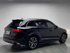 2021 Audi Q7 55 TFSI quattro S line Sport, чёрный — фото 18