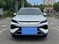 2025 BYD Song Pro 2nd Gen Smart Driving DM-i PHEV 75km Leading, белый — фото 2
