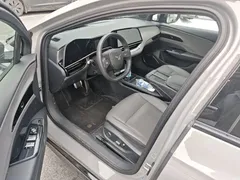 2025 Hongqi EH7 640 4WD — фото 16