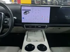 2025 Li Auto L9 Smart Refresh, белый — фото 13