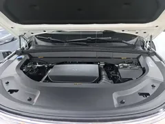 2025 Li Auto L9 Smart Refresh, белый — фото 20