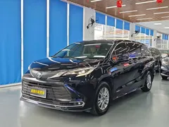 2021 Toyota Sienna 2.5L Hybrid Comfort, чёрный — фото 1