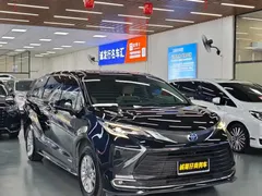 2021 Toyota Sienna 2.5L Hybrid Comfort, чёрный — фото 3