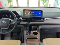 2021 Toyota Sienna 2.5L Hybrid Comfort, чёрный — фото 13