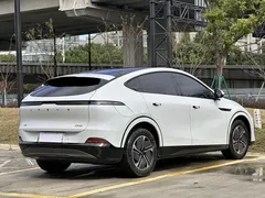 2024 Xpeng G6 580 Long Range Plus, белый — фото 17