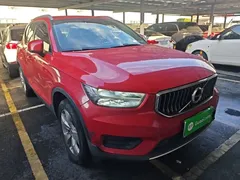 2021 Volvo XC40 4WD Fashion — фото 4
