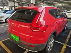 2021 Volvo XC40 4WD Fashion — фото 7
