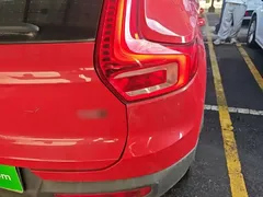 2021 Volvo XC40 4WD Fashion — фото 8