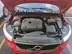 2021 Volvo XC40 4WD Fashion — фото 20