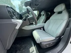 2022 Leapmotor C01 4WD Dual Motor High Performance, белый — фото 6