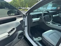 2022 Leapmotor C01 4WD Dual Motor High Performance, белый — фото 7