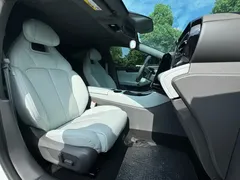 2022 Leapmotor C01 4WD Dual Motor High Performance, белый — фото 9