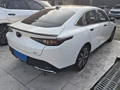 2023 Changan Lamore 1.5T GDI DCT Premium, белый — фото 15