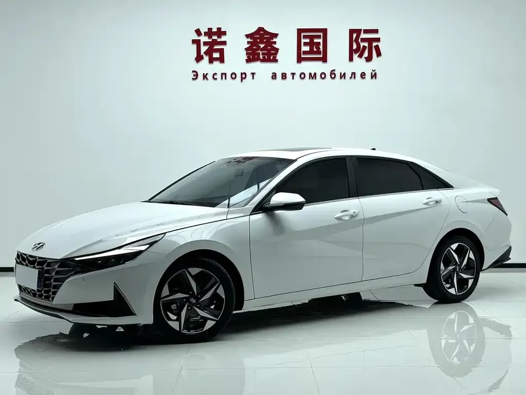 2022 Hyundai Elantra 1.5L CVT LUX Premium