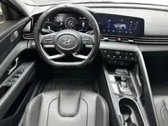 2022 Hyundai Elantra 1.5L CVT LUX Premium, белый — фото 13