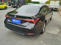 2019 Toyota Avalon Hybrid 2.5L Luxury, чёрный — фото 3