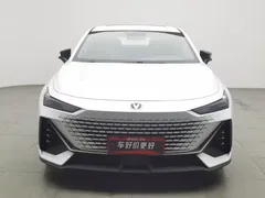 2023 Changan UNI-V 1.5T Premium, белый — фото 3