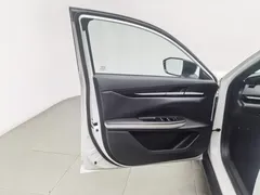 2023 Changan UNI-V 1.5T Premium, белый — фото 8