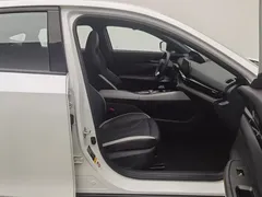 2023 Changan UNI-V 1.5T Premium, белый — фото 23