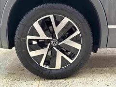 2023 Volkswagen Tayron 280TSI 2WD Luxury Plus Advanced, чёрный — фото 10