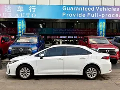 2022 Toyota Corolla 1.8L Hybrid E-CVT, белый — фото 3
