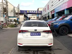 2022 Toyota Corolla 1.8L Hybrid E-CVT, белый — фото 5