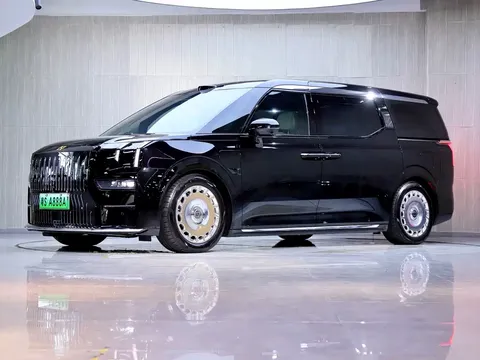 2024 Zeekr 009 6-Seat Executive 4WD 108kWh