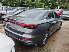 2022 Geely Emgrand 4th Gen 1.5L CVT Premium — фото 7
