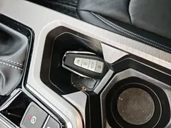 2022 Geely Emgrand 4th Gen 1.5L CVT Premium — фото 9