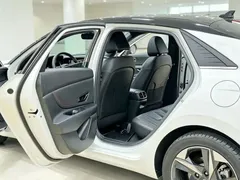 2022 Hyundai Elantra 240TGDi DCT TOP Flagship, белый — фото 11