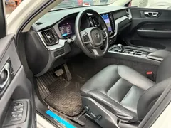 2023 Volvo XC60 4WD Luxury, белый — фото 5