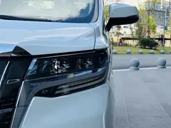 2021 Toyota Alphard Hybrid 2.5L Luxury, белый — фото 6