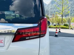 2021 Toyota Alphard Hybrid 2.5L Luxury, белый — фото 7